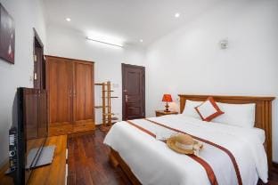 Kevin Villa Danang beach, swimming pool, BBQ Villa in Da Nang