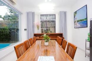 Kevin Villa Danang beach, swimming pool, BBQ Villa in Da Nang