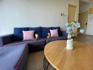 Atlantis 2BR C10 8Pax - 65" SMART TV / Netflix Vacation rental in Malacca