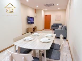 Nearby Ipoh Town | ResandauStay 3BR 14Pax Vacation rental in Ipoh