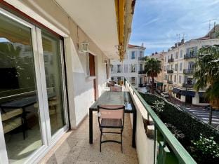 Viva Riviera Large 3 Bedrooms with balcony Apartment in Cannes