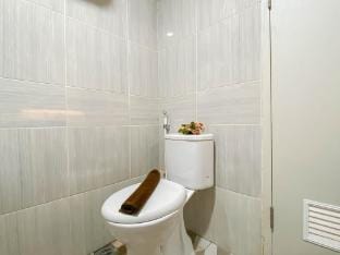 Spacious Cozy Studio Vasanta Innopark By Travelio Apartment in West Java