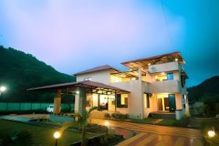Cozinn G223 Vacation rental in Lonavla