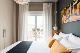 Ma Maison Penthouse No1, Acropolis view, 315 Mbps Apartment in Athens