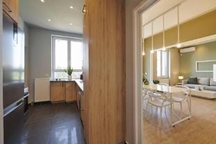 Ma Maison Acropolis Mansion,3bdr Suite N°6,400Mbps Apartment in Athens