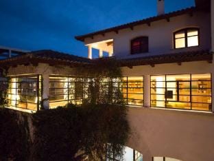Ma Maison Downtown Villa N°8, Indoor Heated Pool Villa in Athens