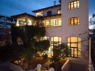 Ma Maison Downtown Villa N°8, Indoor Heated Pool Villa in Athens