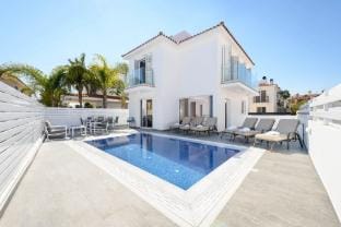 Villa Elaine in Protaras Villa in Paralimni