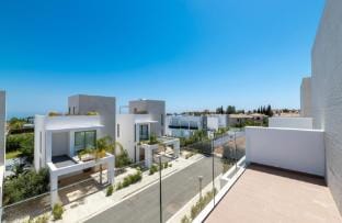 Azure Seaview - Ruby Villa Villa in Paralimni