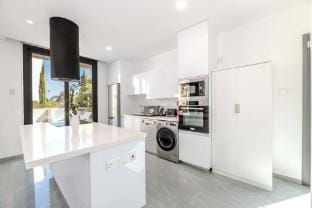By The Beach - Aura Villa Villa in Paralimni