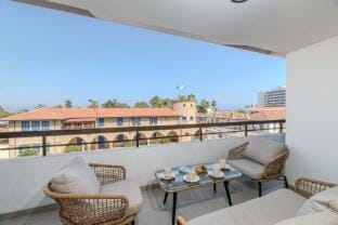 Finikoudes Marina View 102 Apartment in Larnaca