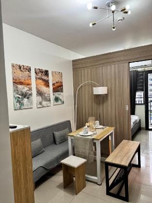 2 Bedroom 5Pax Free Parking Vacation rental in Pasay