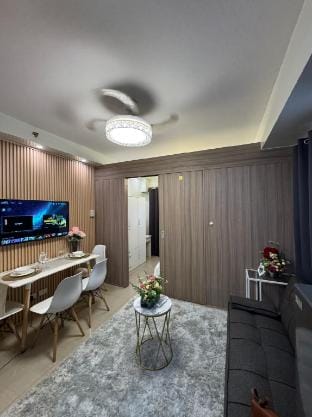Lajato Place Shore 2 Residences Vacation rental in Pasay