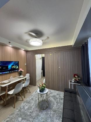 Lajato Place Shore 2 Residences Vacation rental in Pasay
