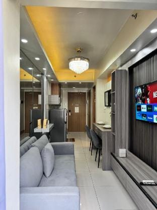 Penthouse Shore 3 Residences Vacation rental in Pasay