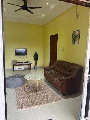 PUTEH VILLA 4 Bedroom Vacation rental in Kedah