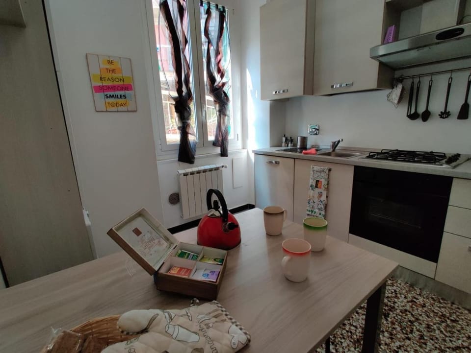 WOW HOME 2 - 175 mq - posteggio privato Apartment in Genoa