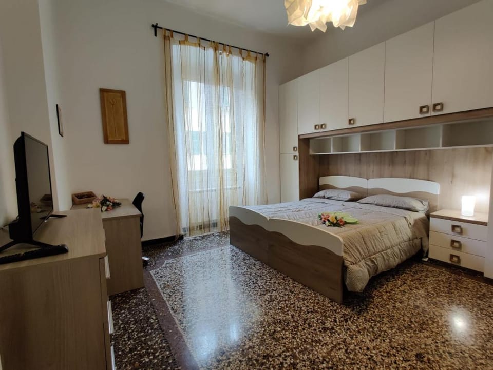 WOW HOME 2 - 175 mq - posteggio privato Apartment in Genoa