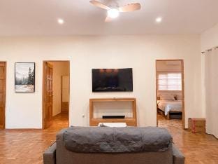 T Villa Escapes by the beach  |  Wi-Fi  1,000Mbps Vacation rental in Central Visayas