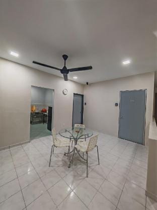 MixxHome @ Seremban 2 (2 Single Bed, Share Bath)  Vacation rental in Negeri Sembilan, Malaysia
