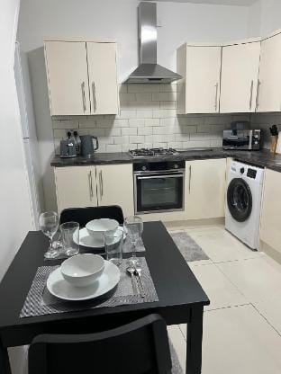 Comfortably furnished 2 bedroom home in Bolton Vacation rental in England