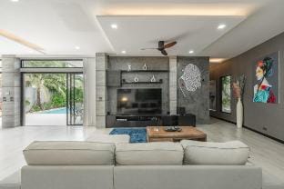 Top OF The Range 3BR Pool, Tub & pool table V204 Villa in Rawai
