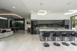 Top OF The Range 3BR Pool, Tub & pool table V204 Villa in Rawai
