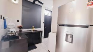 JMKT 549 Homestay @ 8-10pax Vacation rental in Johor Bahru