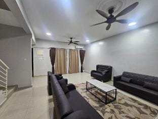 Strategic stay inn Vacation rental in Penang