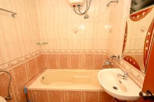 Sky’s heaven @ 2 BHK flat by Benaulim Beach Vacation rental in Benaulim
