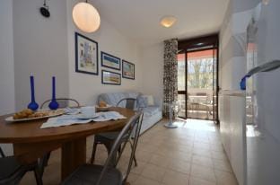 Stylish Seaside Stay in Brand-New Residence Apartment in Bibione