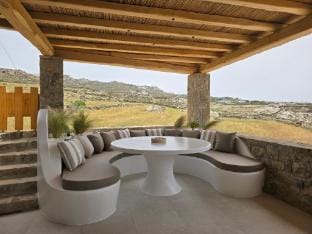 Mystic Horizon Villa in Mykonos, Mikonos 846 00, Greece