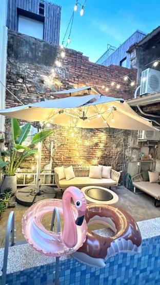 獨棟泳池/第一名票選最佳地點/海安,正興,國華商圈Pool House,Top 1 location Vacation rental in Kaohsiung