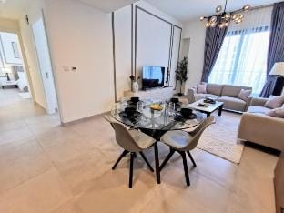 219 Relaxed Vibes | Brand New + swimming pool/Gym Apartment in Dubai