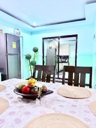 4BR | 10 Pax | Euro-Inspired Home, Malolos  Vacation rental in Calabarzon