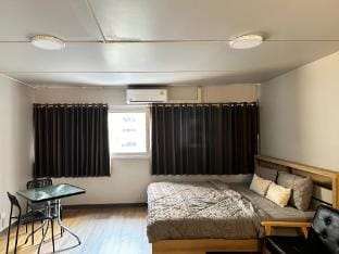 IMPACT Challenger เมืองทองธานี C4 ป้อปปูล่าคอนโด Apartment in Bangkok