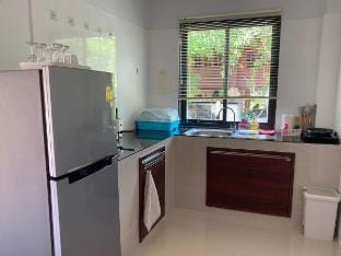 Friendly digital nomad home Vacation rental in Ban Tai