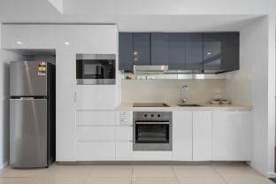 Skyline Serenity - Oceanview Luxury Vacation rental in Surfers Paradise Boulevard