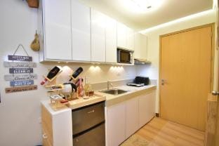 Le Marii Suites @ Tree Residence Apartment in Quezon City
