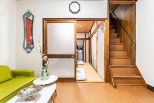 Japanese style house! 5 mins drive to Namba! Vacation rental in Osaka