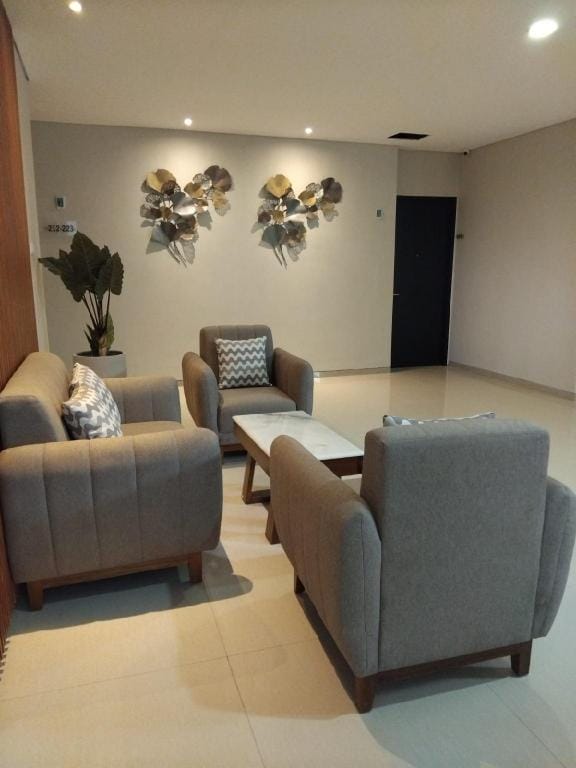 NEW CEMPAKA HILL HOTEL Hotel in East Java