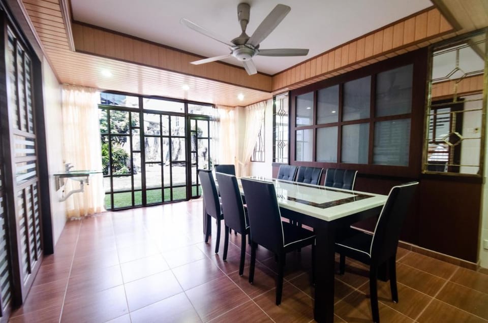 BM Big Bungalow 15pax w/ BBQ KTV Vacation rental in Penang