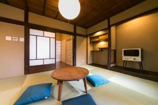 京一軒町家 染 SEN 五条一貫町 Gojo-Ikkannmachi Vacation rental in Kyoto