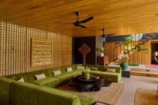 The Riverfront – 5BR Luxury Villa Near the Beach Villa in North Kuta