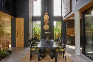 The Riverfront – 5BR Luxury Villa Near the Beach Villa in North Kuta