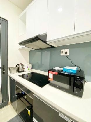 Modern 2BR 2BR Apartment | Monarchy Building Vacation rental in Da Nang