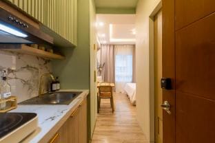 Modern Airbnb Condo in Bacolod City with Fast WiFi Apartment in Bacolod