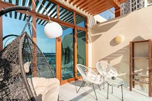 Silkhaus Seaside Studio | Palm Views | Ramzan Deal Vacation rental in Dubai