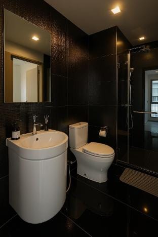 Rare Luxury 2 Bed 2 Bath Next to Thonglor BTS Vacation rental in Bangkok
