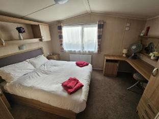 Punchbowl Caravan Park Luxury tent in England